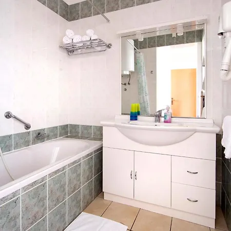 Apartament 1 Bedroom Awesome In *
