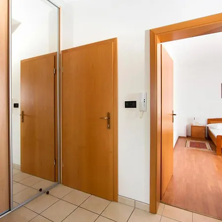 1 Bedroom Awesome In Apartament *